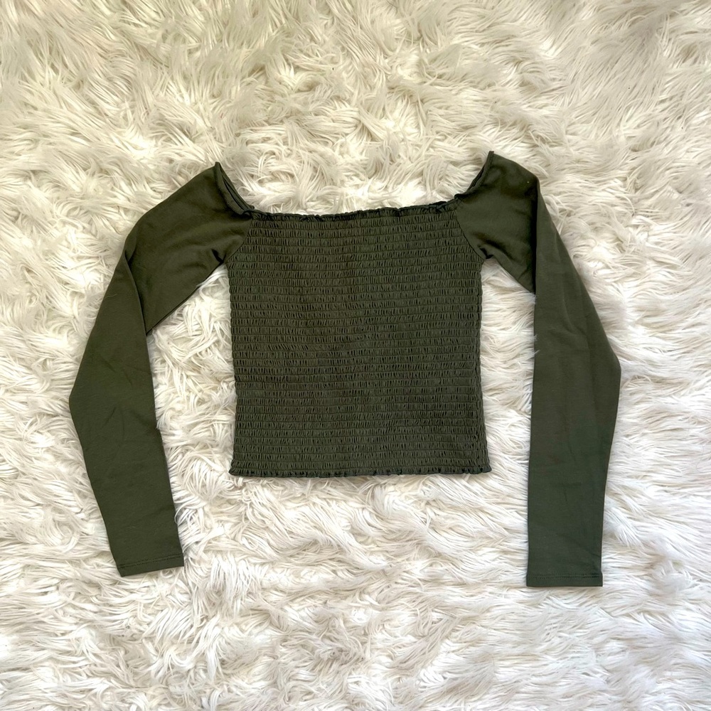 3/$20 🌸 Hollister Off the Shoulder Blouse